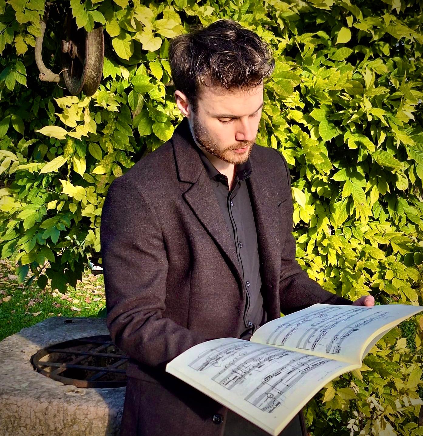 Francesco Bortoluzzi at the piano